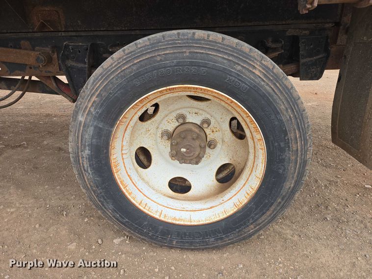 image for item EB1385 1992 Ford F600 dump flatbed truck