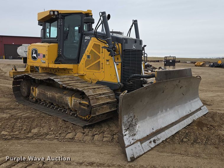 image for item EB1386 2019 John Deere 850L LGP dozer