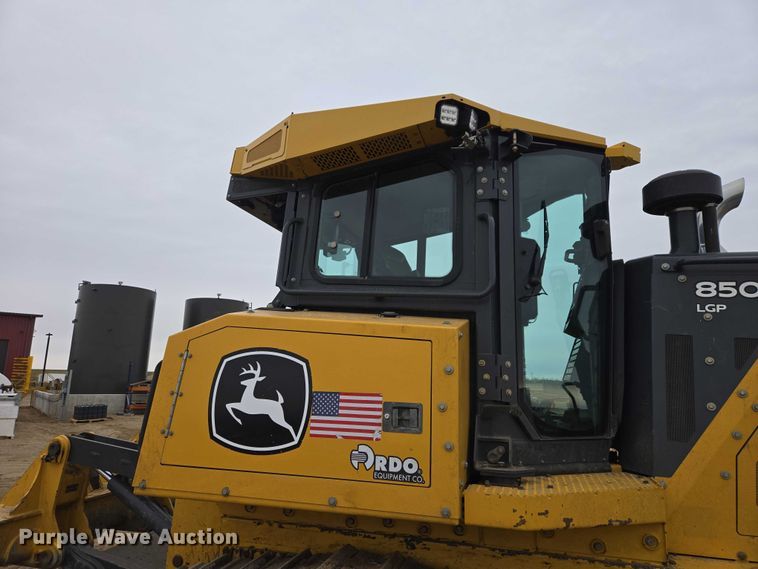 image for item EB1386 2019 John Deere 850L LGP dozer