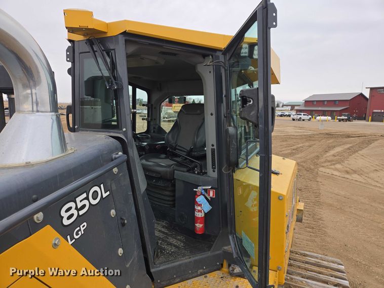 image for item EB1386 2019 John Deere 850L LGP dozer