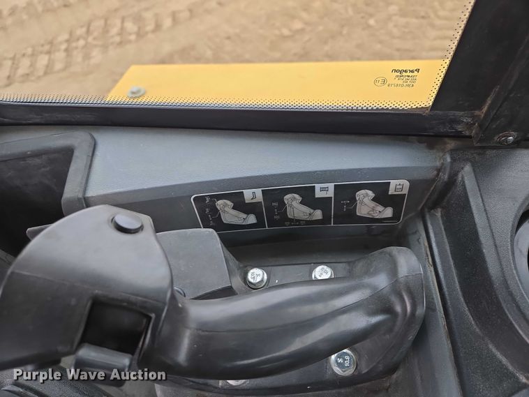 image for item EB1386 2019 John Deere 850L LGP dozer