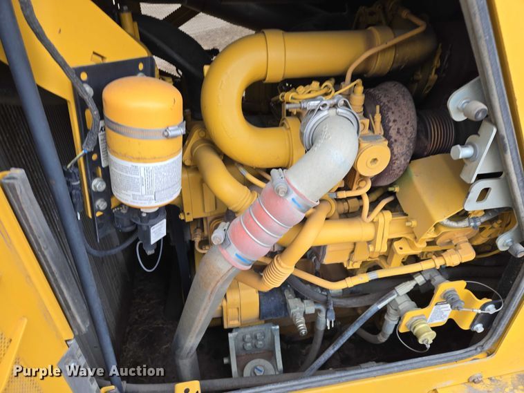 image for item EB1386 2019 John Deere 850L LGP dozer