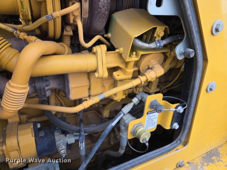 image for item EB1386 2019 John Deere 850L LGP dozer