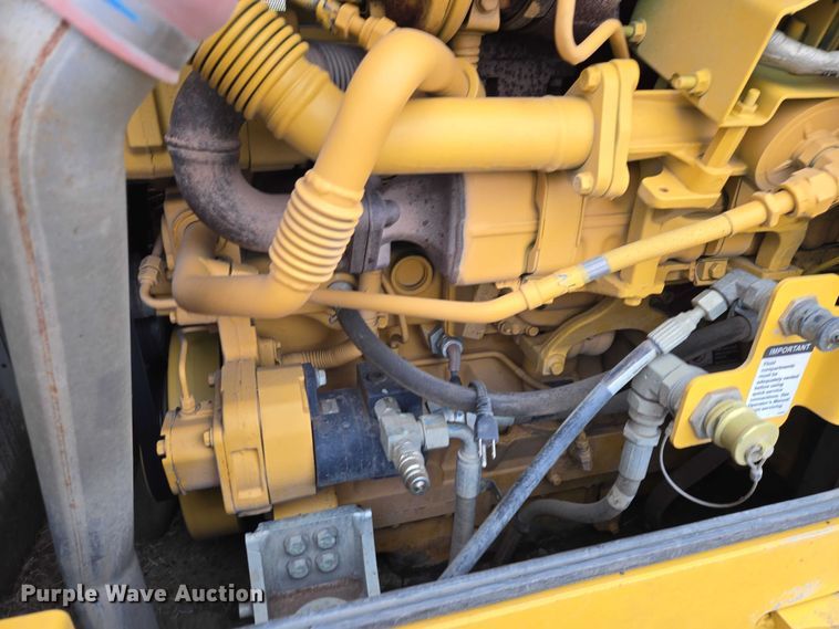 image for item EB1386 2019 John Deere 850L LGP dozer