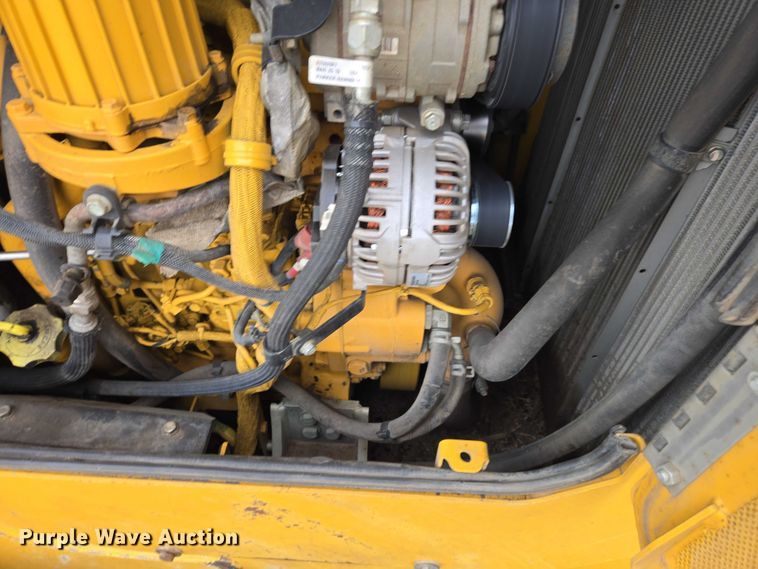 image for item EB1386 2019 John Deere 850L LGP dozer