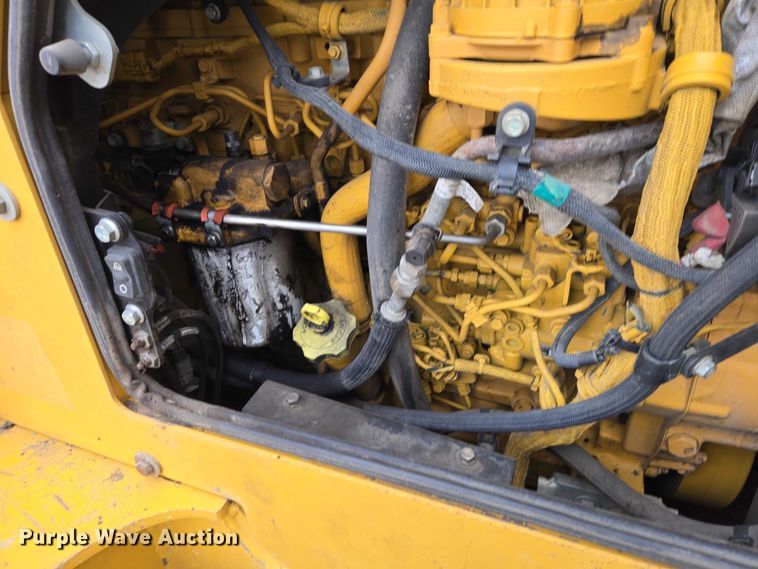 image for item EB1386 2019 John Deere 850L LGP dozer