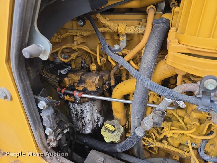 image for item EB1386 2019 John Deere 850L LGP dozer