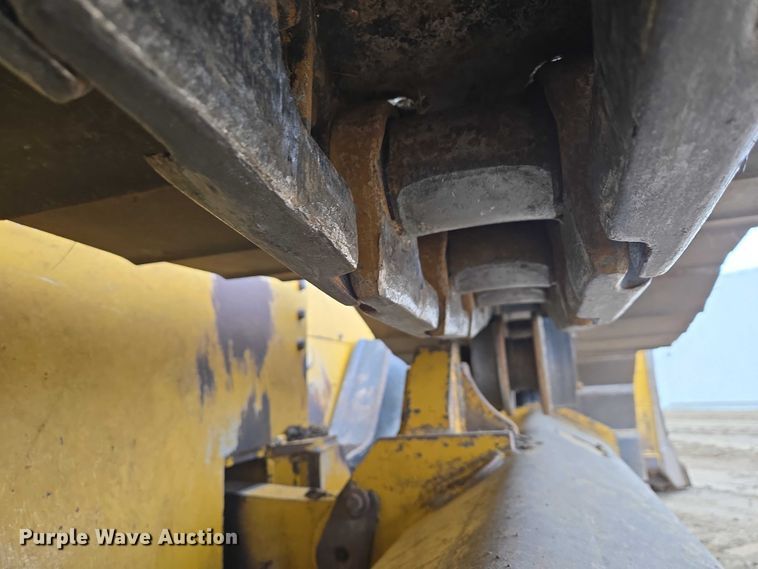 image for item EB1386 2019 John Deere 850L LGP dozer