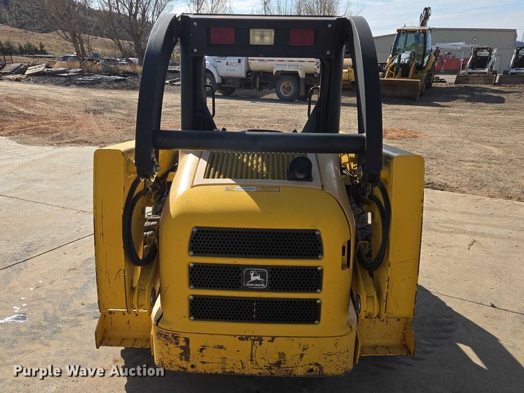 image for item EB1390 2000 John Deere 240 skid steer loader