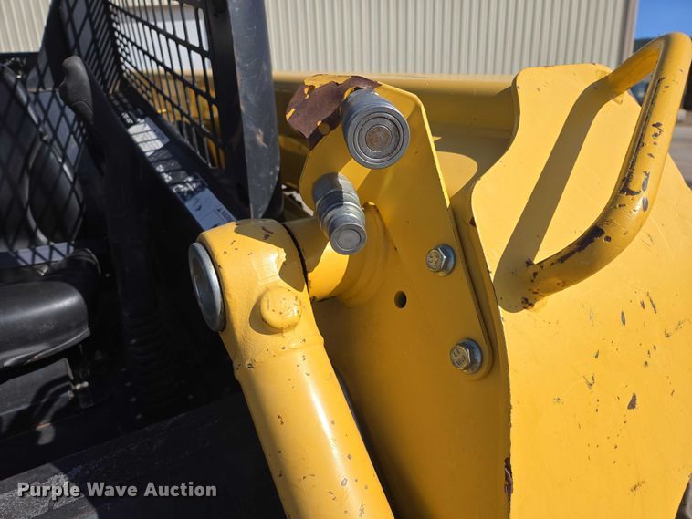 image for item EB1390 2000 John Deere 240 skid steer loader