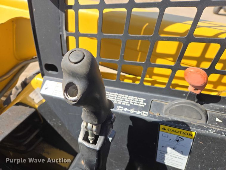 image for item EB1390 2000 John Deere 240 skid steer loader