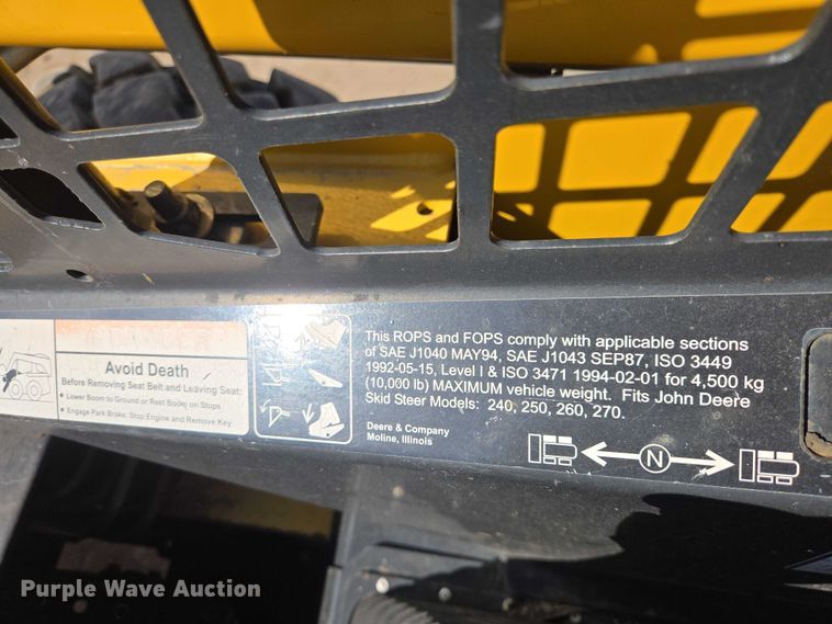 image for item EB1390 2000 John Deere 240 skid steer loader
