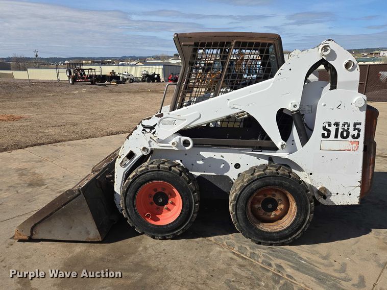 image for item EB1392 2010 Bobcat S185 skid steer loader