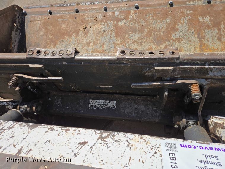 image for item EB1392 2010 Bobcat S185 skid steer loader