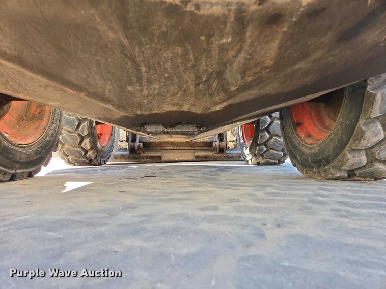 image for item EB1392 2010 Bobcat S185 skid steer loader