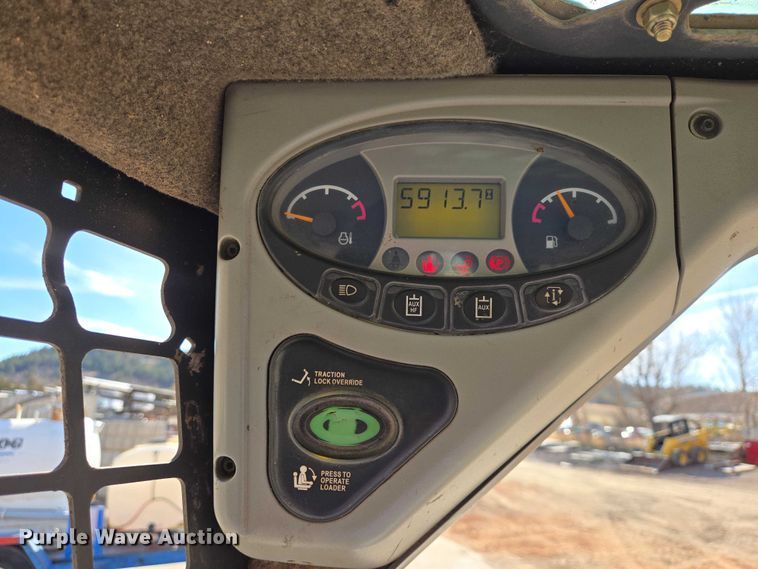 image for item EB1392 2010 Bobcat S185 skid steer loader