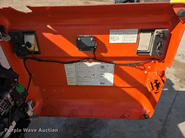 image for item EB1392 2010 Bobcat S185 skid steer loader