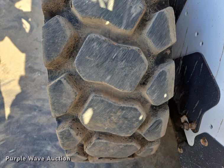 image for item EB1392 2010 Bobcat S185 skid steer loader