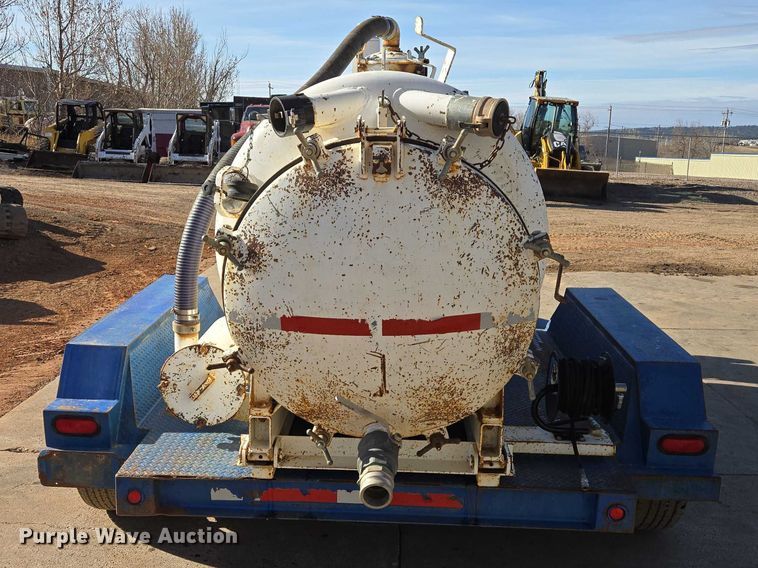 image for item EB1394 2010 Mud Hog vacuum excavator