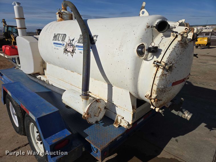 image for item EB1394 2010 Mud Hog vacuum excavator
