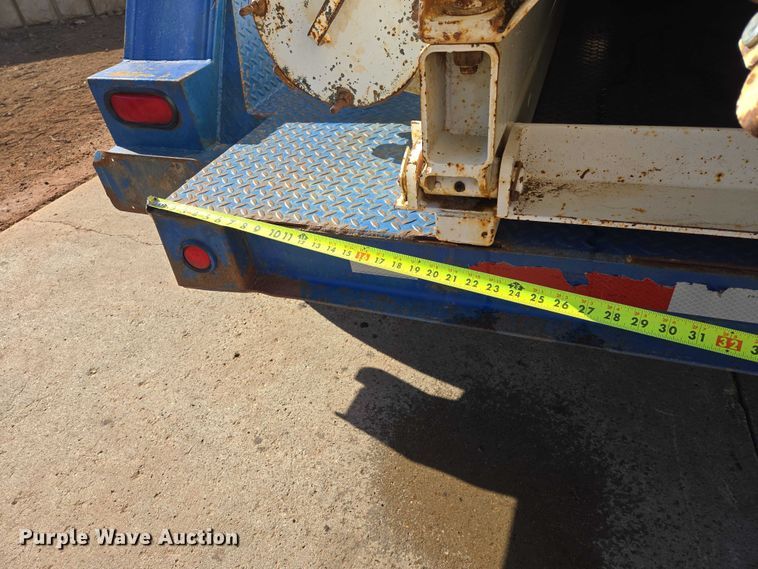 image for item EB1394 2010 Mud Hog vacuum excavator