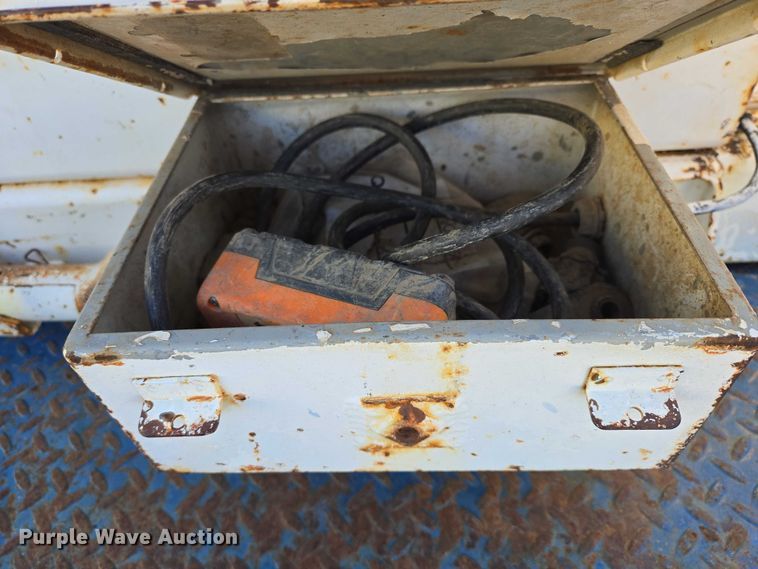 image for item EB1394 2010 Mud Hog vacuum excavator