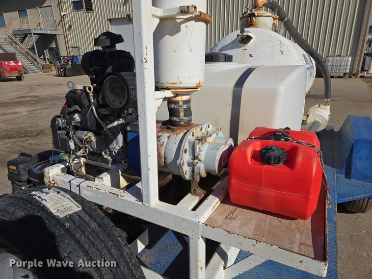 image for item EB1394 2010 Mud Hog vacuum excavator