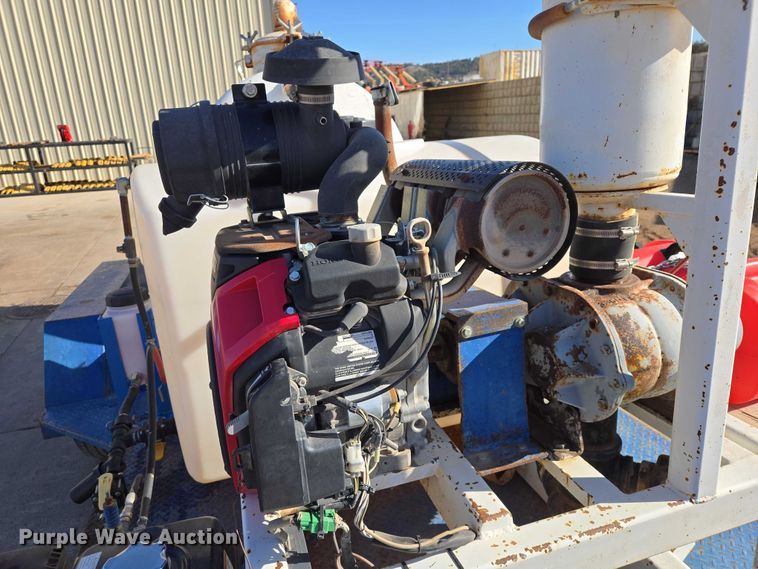 image for item EB1394 2010 Mud Hog vacuum excavator