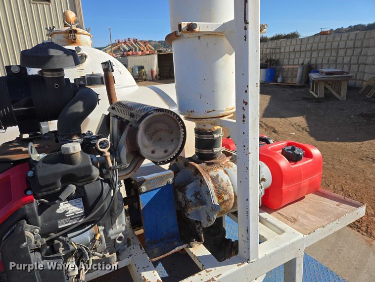 image for item EB1394 2010 Mud Hog vacuum excavator