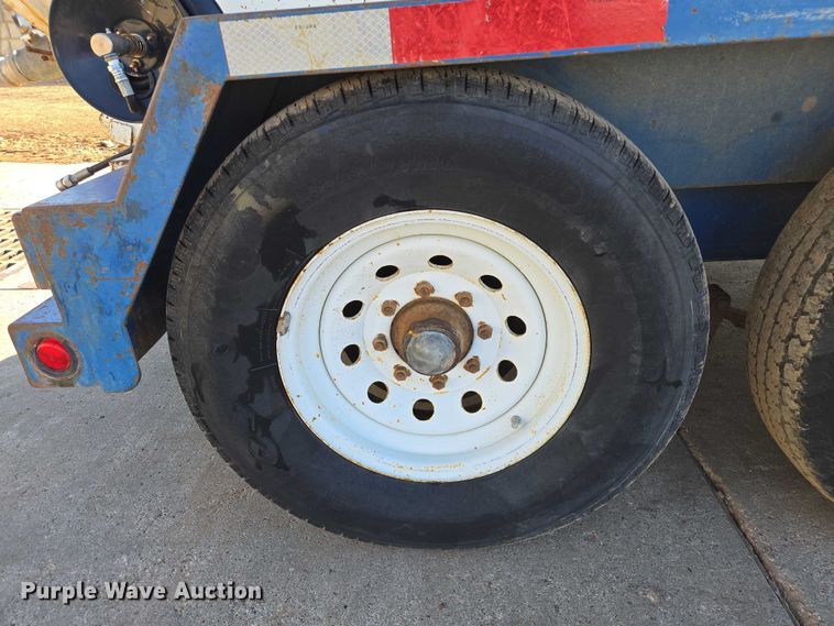 image for item EB1394 2010 Mud Hog vacuum excavator