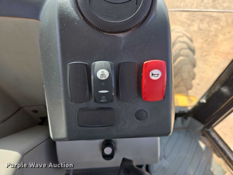 image for item EB1395 2007 Caterpillar 420E backhoe