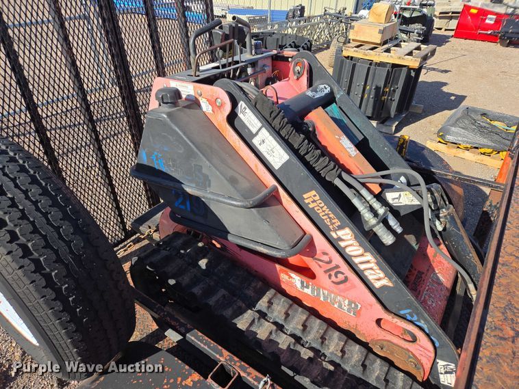 image for item EB1397 2007 Power House Pro Trax compact utility loader