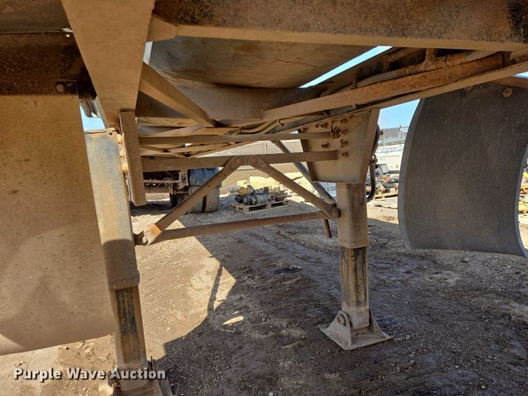 image for item EB1399 1998 Smith Co side dump trailer