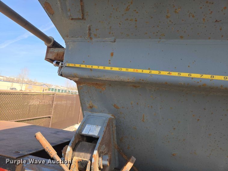 image for item EB1399 1998 Smith Co side dump trailer