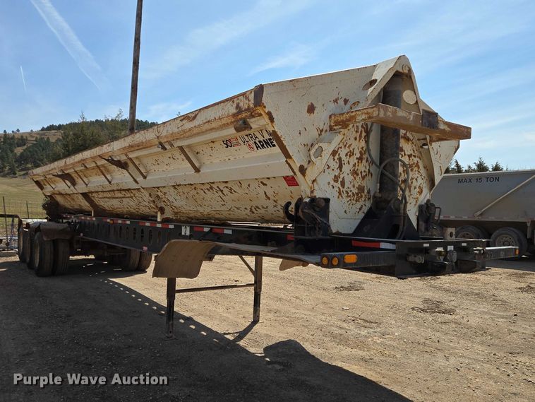 image for item EB1402 2004 Arne's Ultra V Max side dump trailer