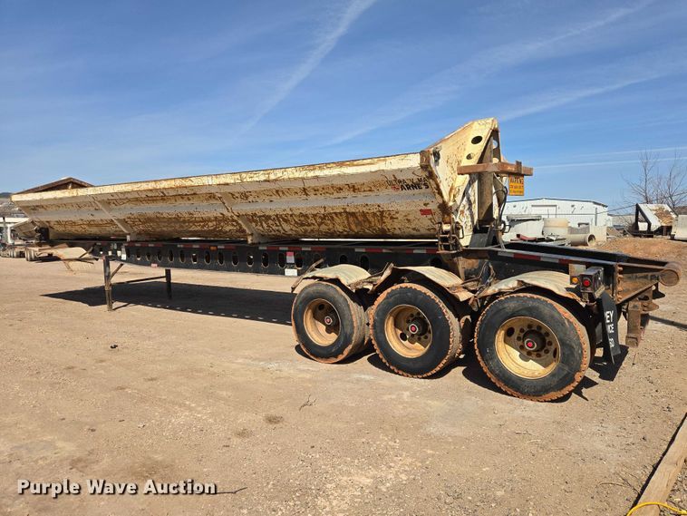 image for item EB1402 2004 Arne's Ultra V Max side dump trailer