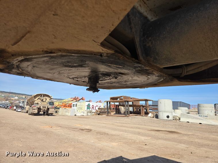 image for item EB1402 2004 Arne's Ultra V Max side dump trailer