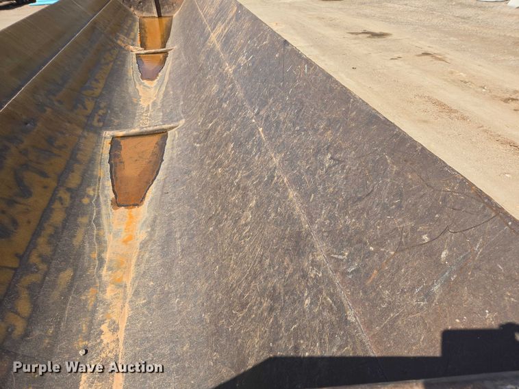 image for item EB1402 2004 Arne's Ultra V Max side dump trailer