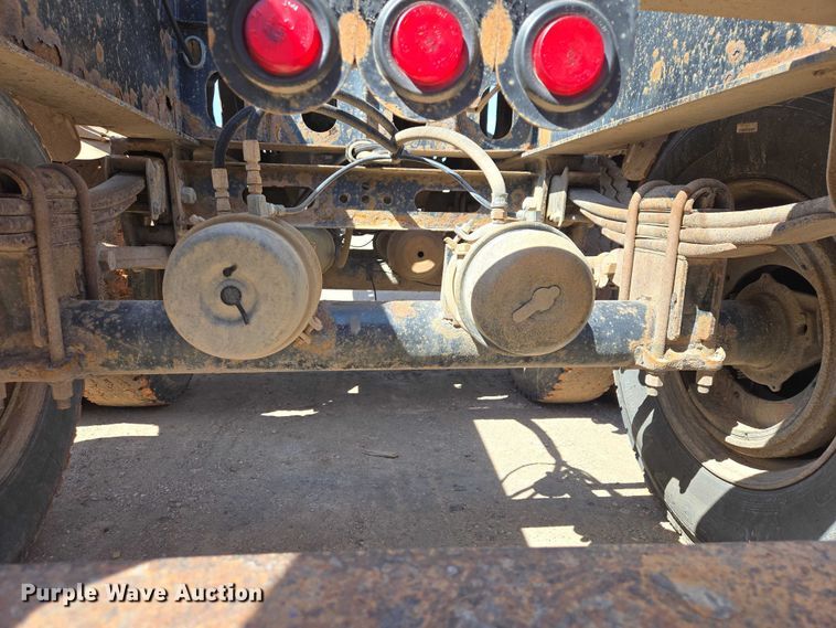 image for item EB1402 2004 Arne's Ultra V Max side dump trailer