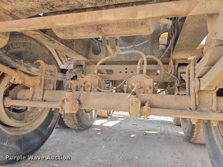 image for item EB1402 2004 Arne's Ultra V Max side dump trailer