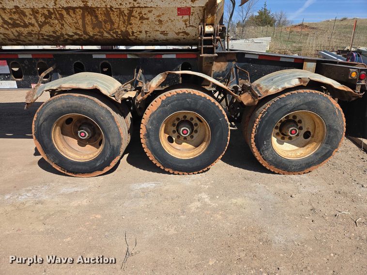 image for item EB1402 2004 Arne's Ultra V Max side dump trailer