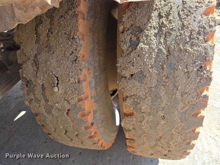 image for item EB1402 2004 Arne's Ultra V Max side dump trailer