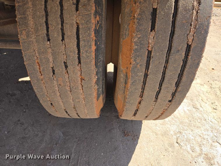 image for item EB1402 2004 Arne's Ultra V Max side dump trailer