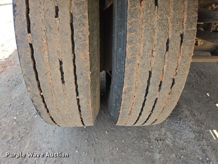 image for item EB1402 2004 Arne's Ultra V Max side dump trailer