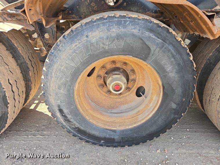 image for item EB1402 2004 Arne's Ultra V Max side dump trailer