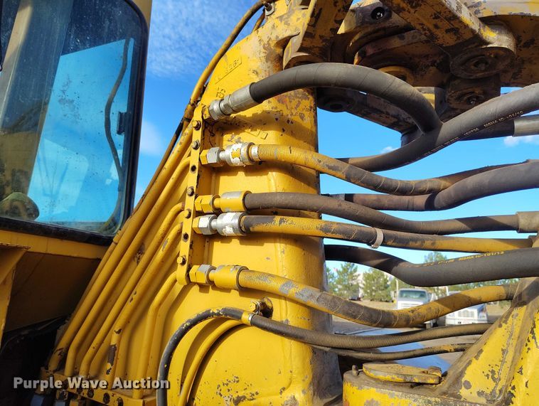 image for item ED0005 1998 Caterpillar 613C Serries II elevating scraper