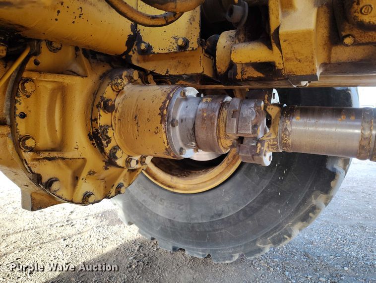 image for item ED0005 1998 Caterpillar 613C Serries II elevating scraper