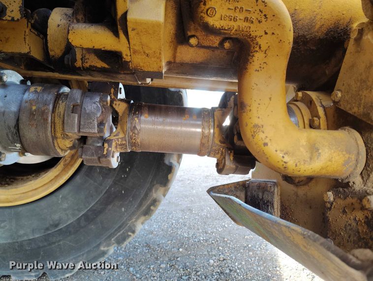 image for item ED0005 1998 Caterpillar 613C Serries II elevating scraper