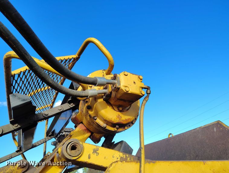 image for item ED0005 1998 Caterpillar 613C Serries II elevating scraper