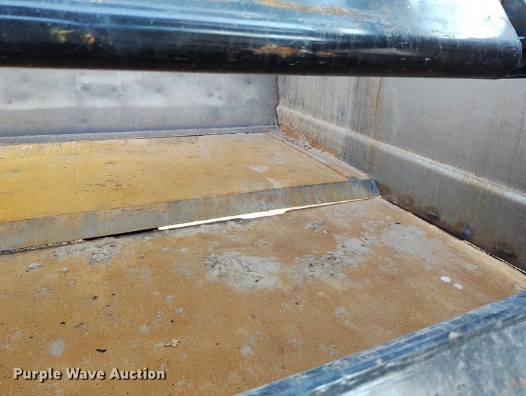 image for item ED0005 1998 Caterpillar 613C Serries II elevating scraper